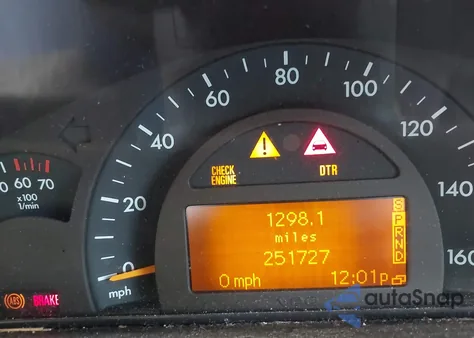 2002 Mercedes-Benz C 320 z USA, uszkodzony, nr VIN WDBRF64J62F146123